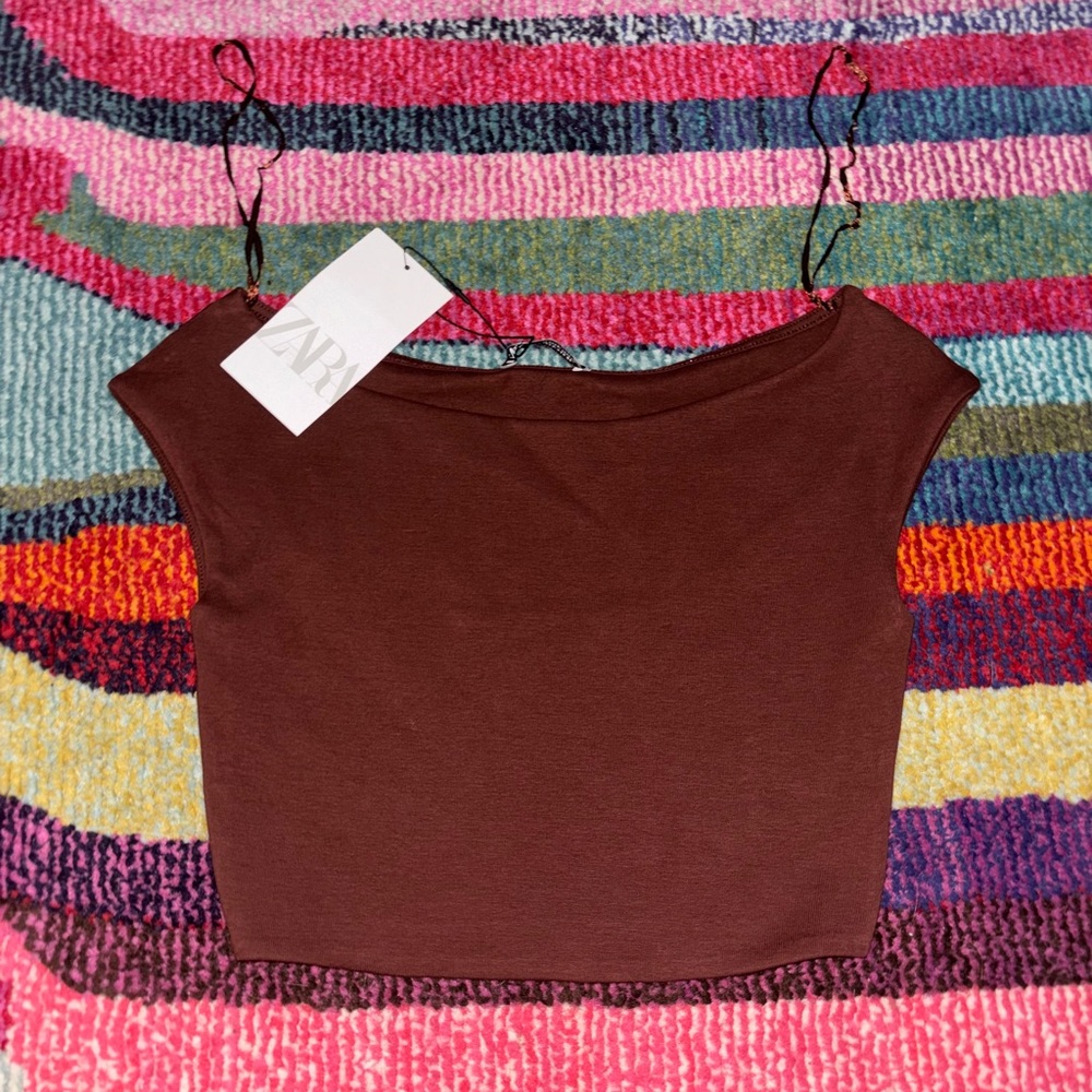 ZARA- brown crop top quarter sleeve